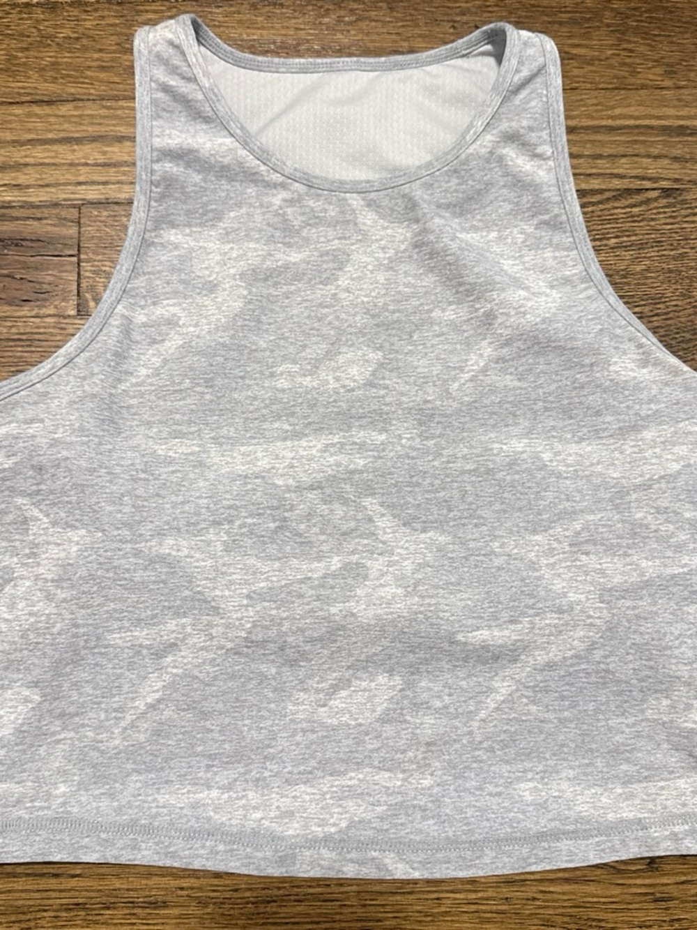 Vuori Elevation Plyo Tank Top Light Gray Camo Performance Yoga Activewear S - Picture 4 of 8